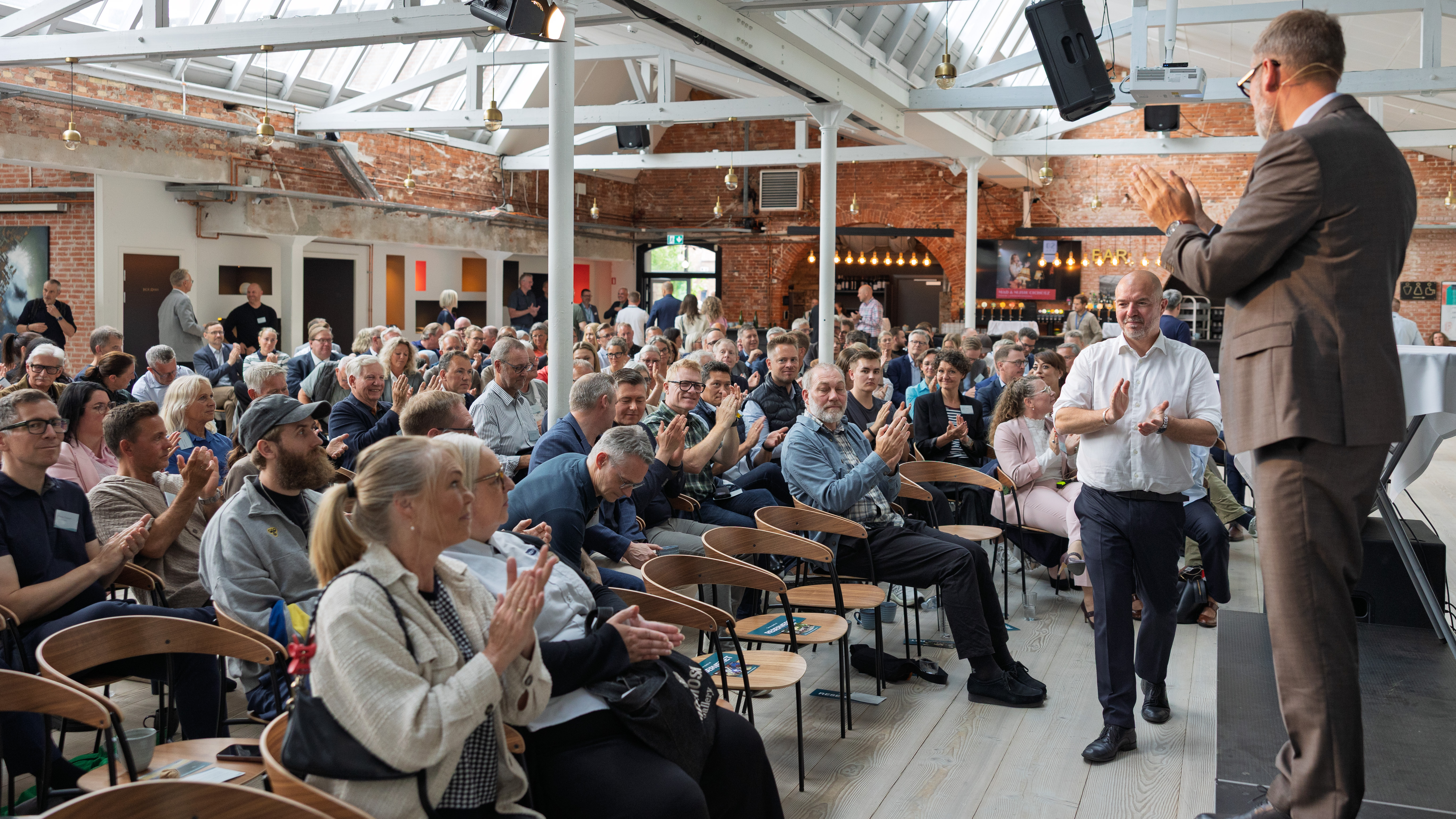 De populære stormøder er et andet af områderne, som er med til at styrke ervhervsservicen i Kolding Kommune. Stormøderne arrangeres af Kolding Kommune og Business Kolding. 