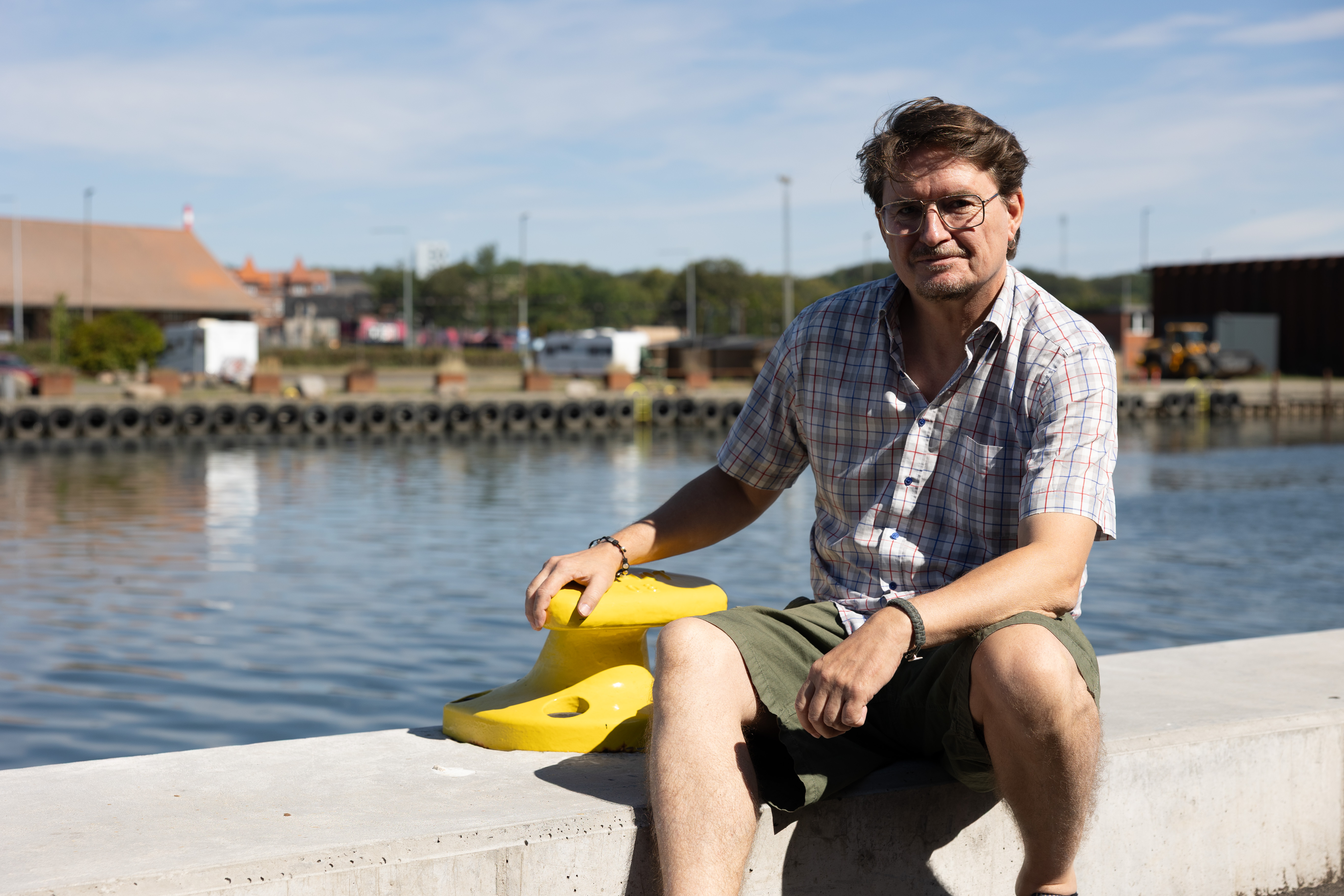 Kim Aagaard Holm skal gøre det synligt for langt flere, at Kolding i snart 10 år har været udpeget som UNESCO City of Design. Det er blevet en slags kulturarv, der både kommer til udtryk i uddannelsesverdenen, erhvervslivet og i den kommunal drift. Foto: Henrik Nordstrøm Holm 