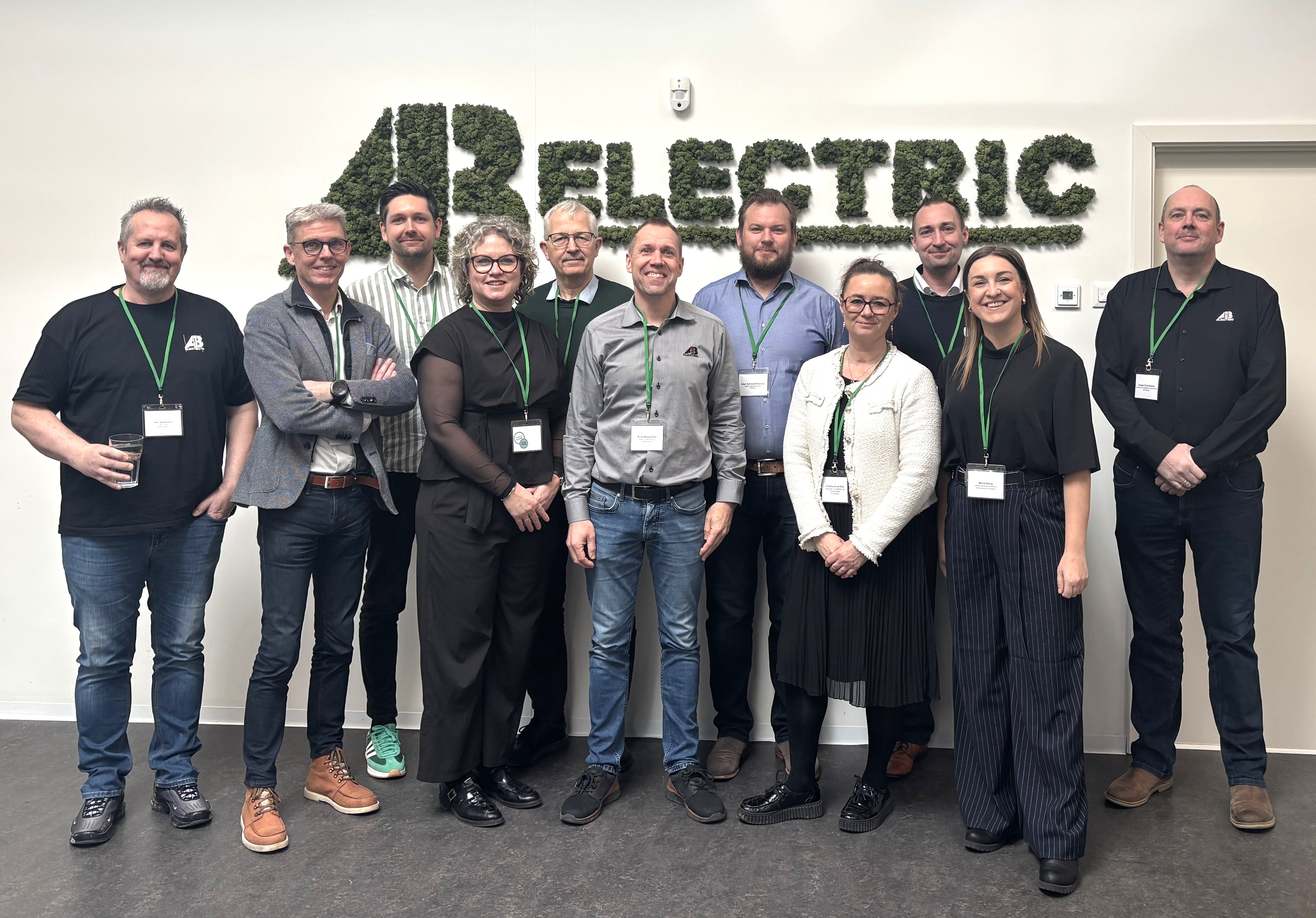 Den 24. marts var Kompetence Kolding samlet hos AB Electric, hvor netop emnet om manglende faglærte blev diskuteret. Foto: Kompetence Kolding
